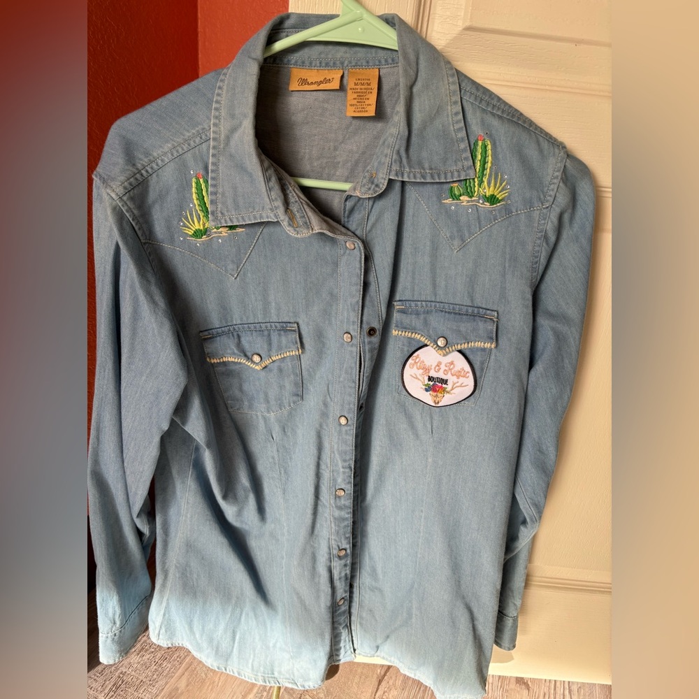 Wrangler denim button down